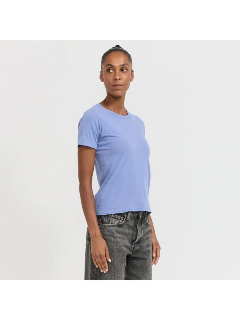 J.Crew T-Shirt Size Medium Lavender Short Sleeve Vintage Jersey Classic Fit